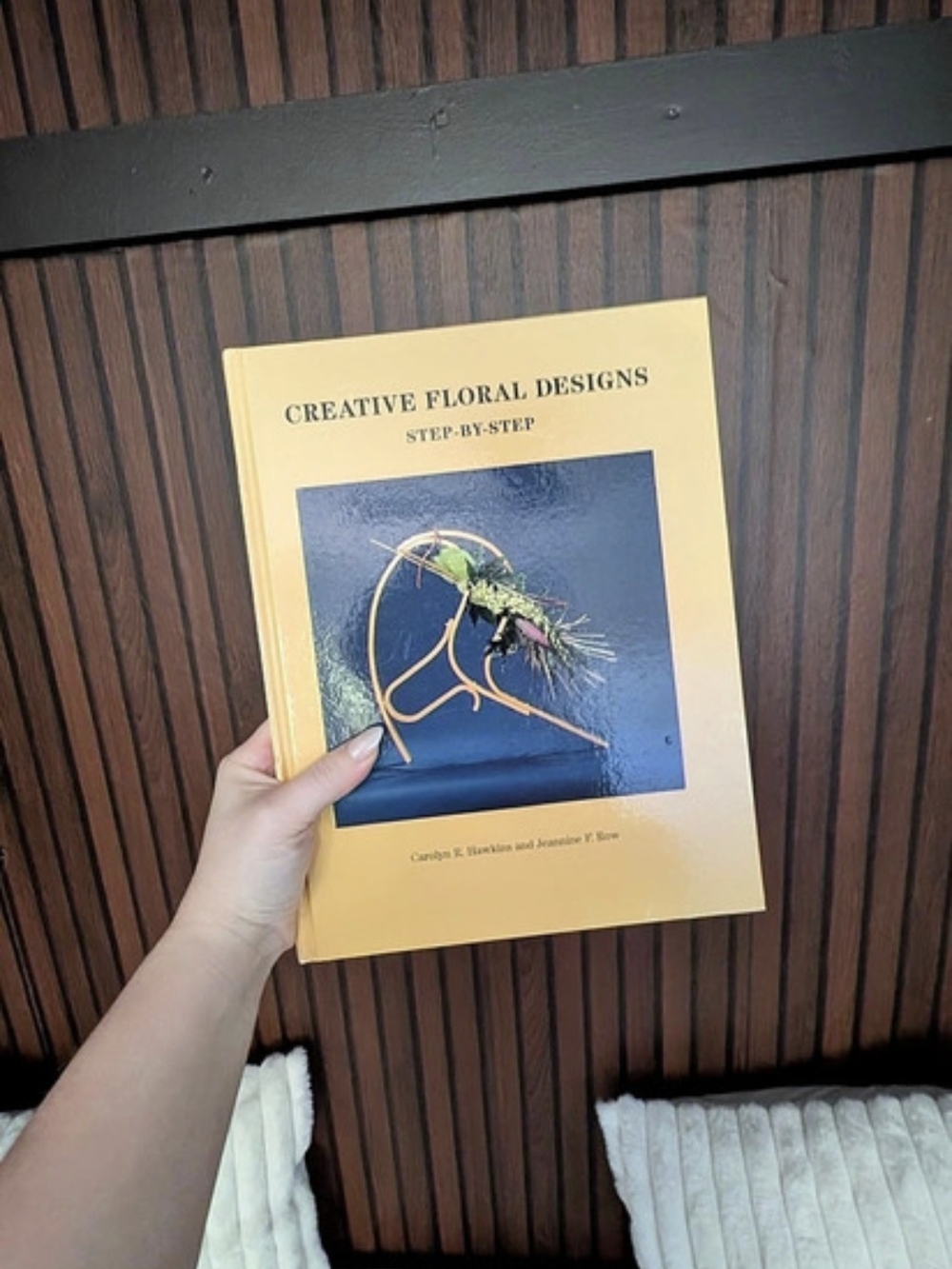The Garden Club of Georgia, Inc. Creative Floral Designs: Step-by-Step. Floral